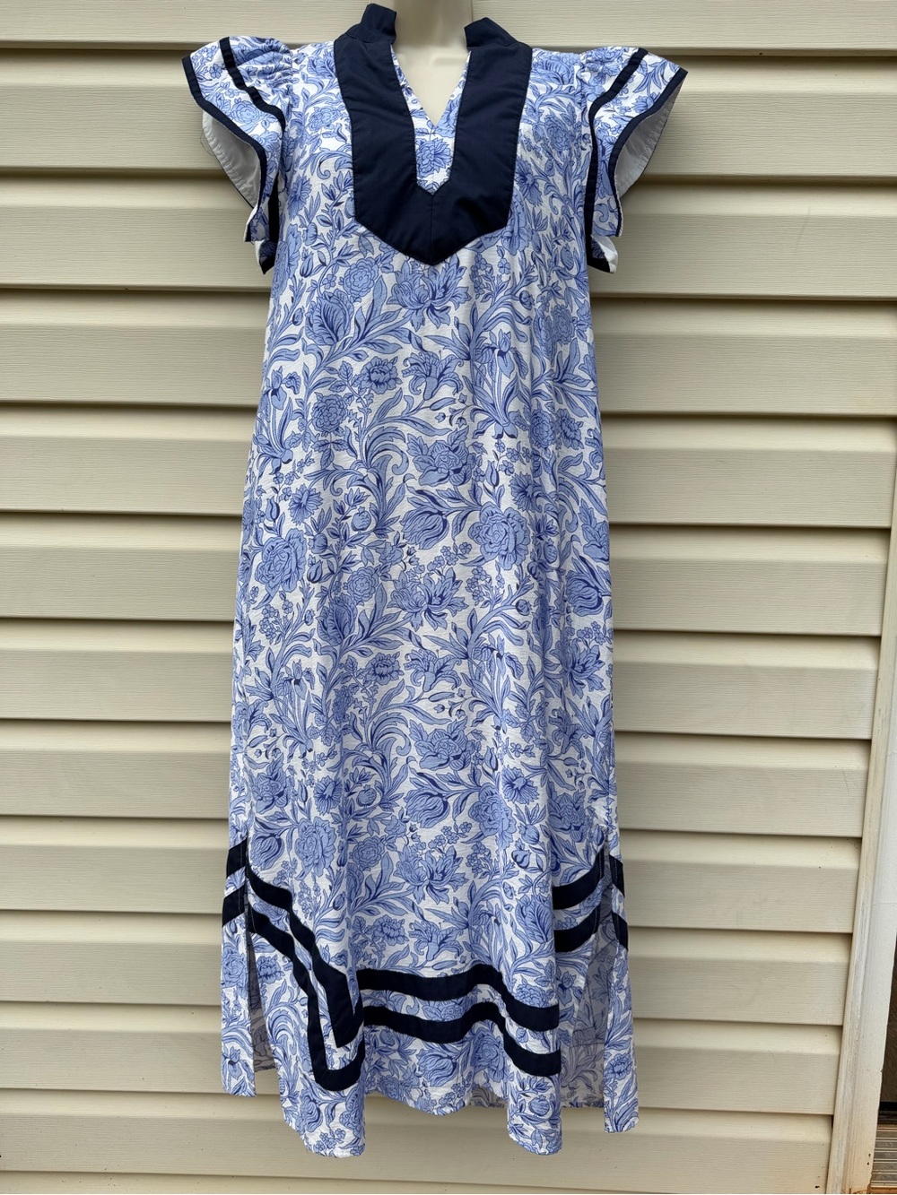 Entro Blue Floral Midi Dress Small Side Slit Flutter Sleeve Detail - Picture 2 of 11